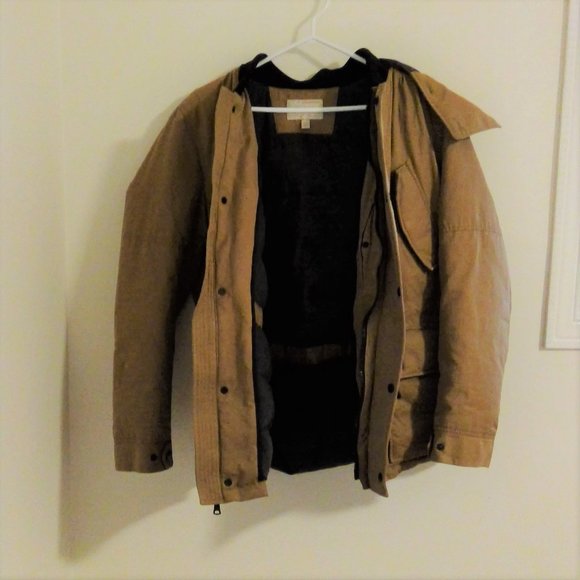 ⭐ HOST PICK ⭐ Banana Republic Winter Coat - Picture 3 of 6